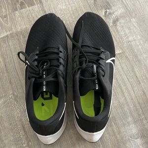 Nike Mens Pegasus air zoom size 11.5